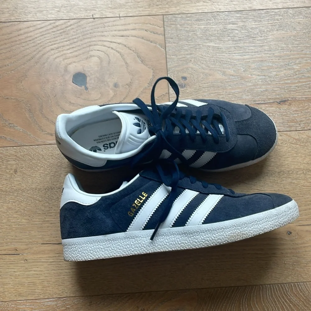 Adidas Originals Gazelle Sneakers in Collegiate Navy and White Mens 7 Womens 8 - Picture 8 of 10